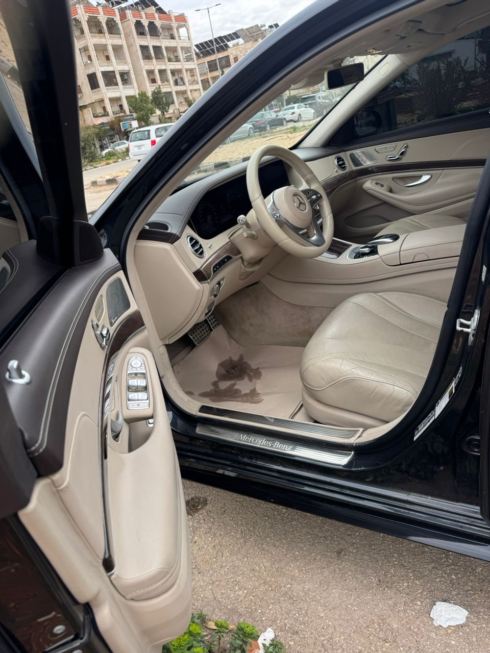 المقصورة الأمامية